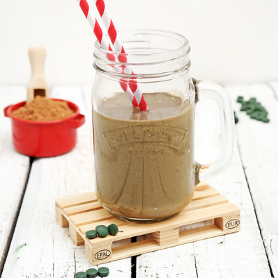 Proteïnedrank met Cacao Spirulina en notenmelk